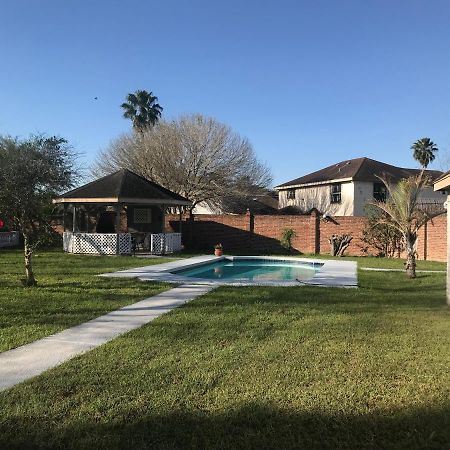 Cheerful 4 Bedroom Home With Pool And Bbq Area With 5Th Bedroom Option Brownsville Exterior photo